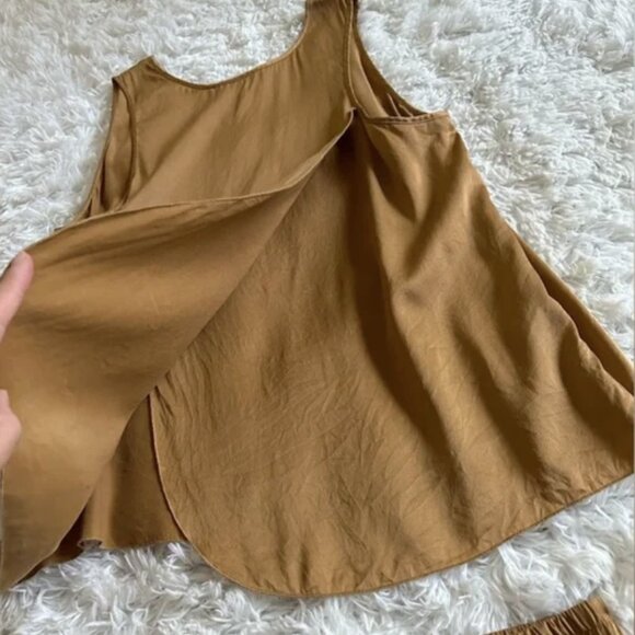 LUNYA Washable Silk Pajama Set - Tank and Shorts Large - Picture 7 of 10